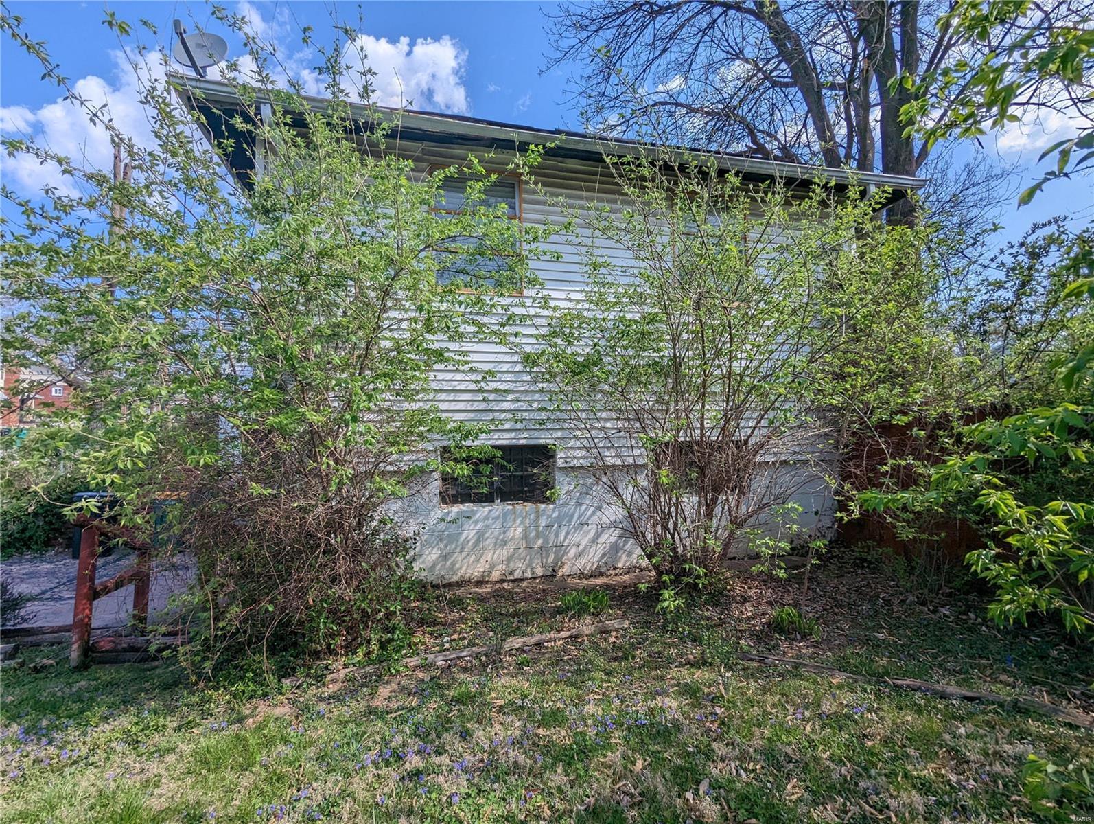 1502 Bradford Avenue