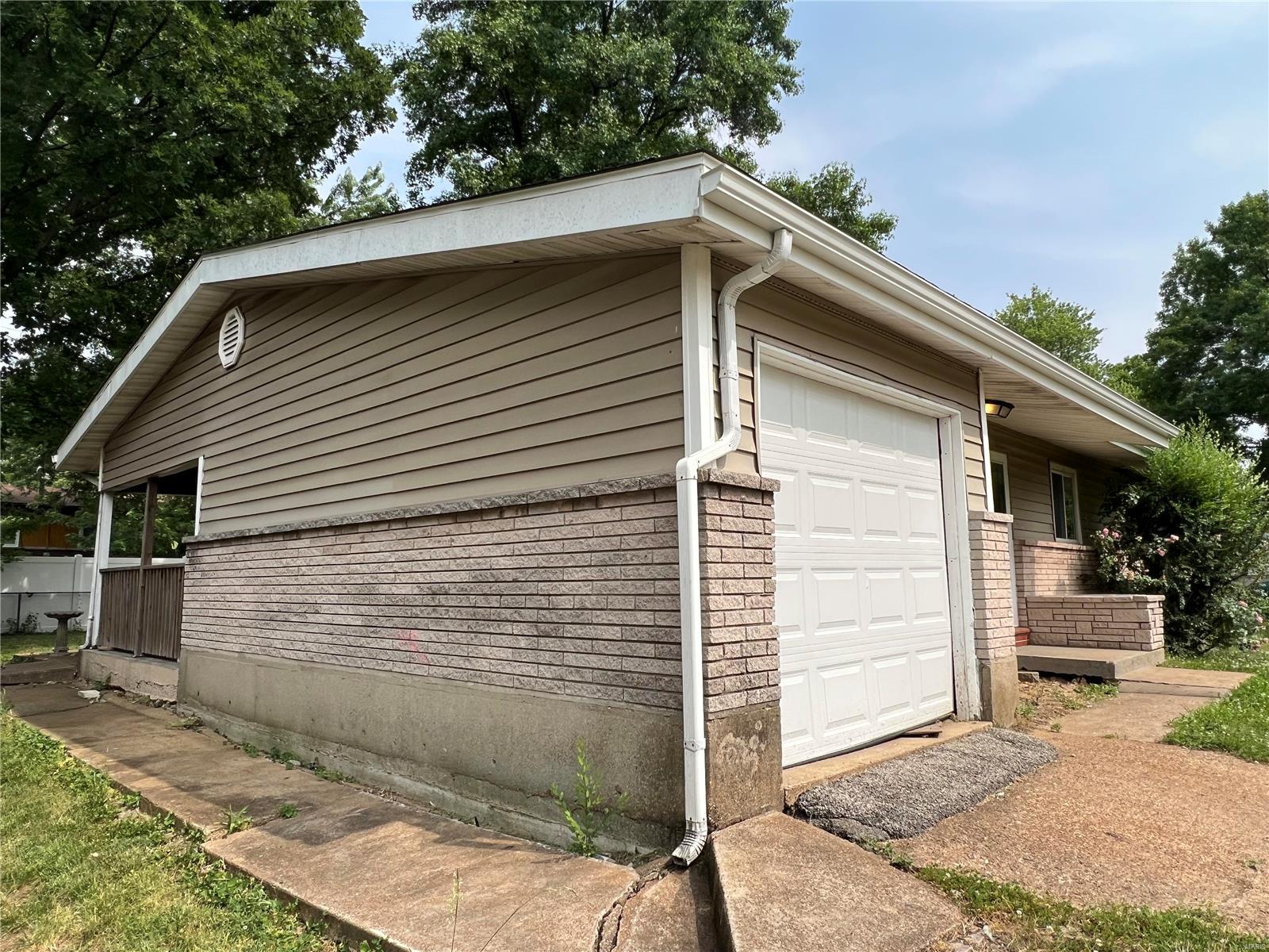 10126 Edgefield Drive