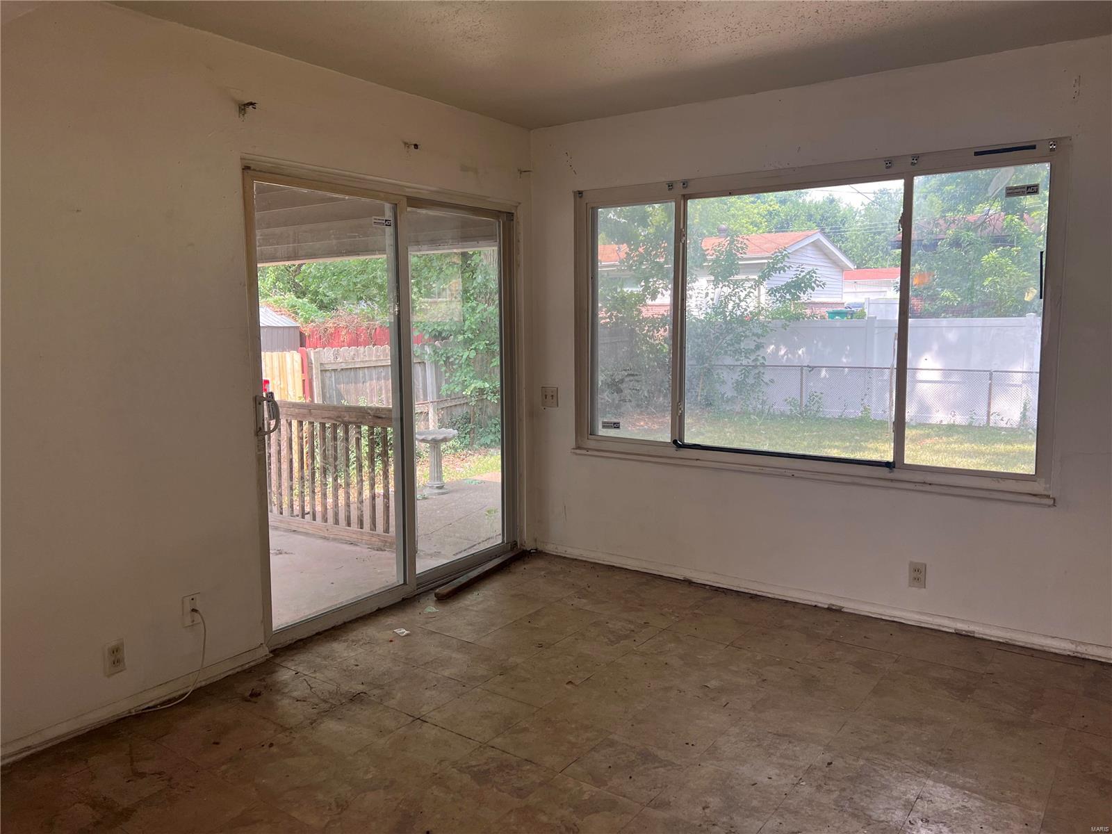 10126 Edgefield Drive