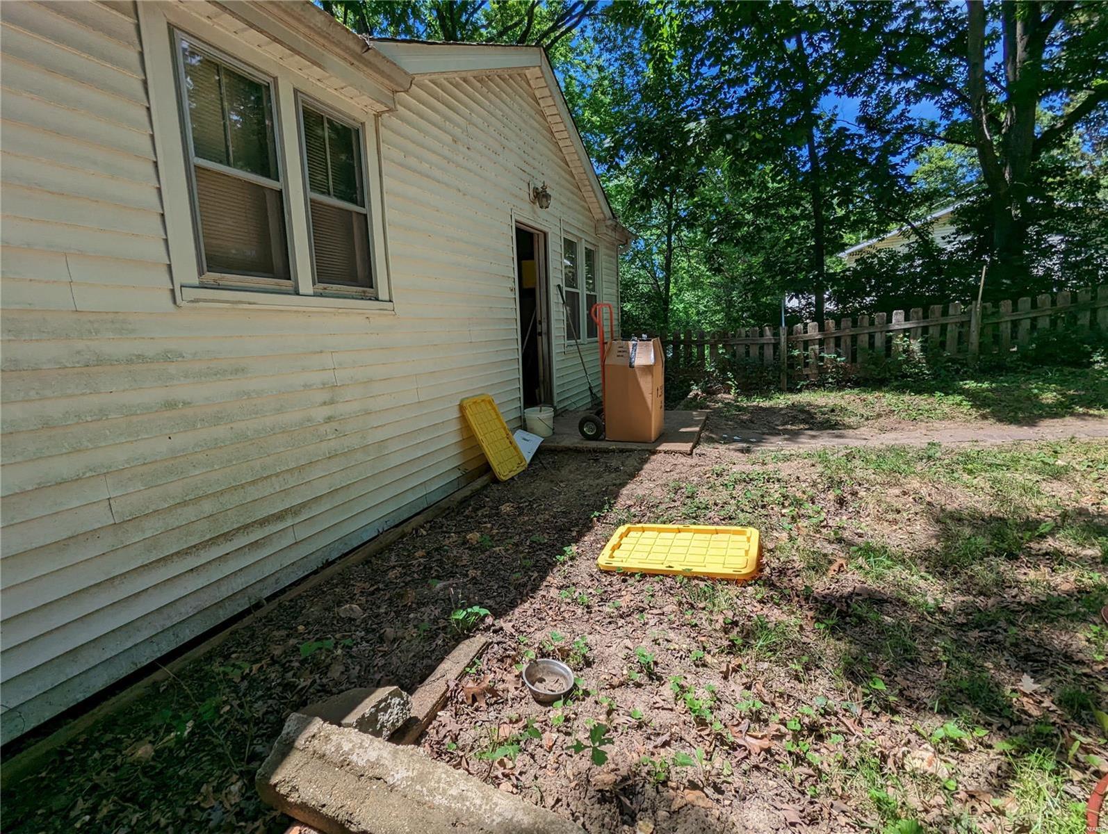 5745 Montebello Road