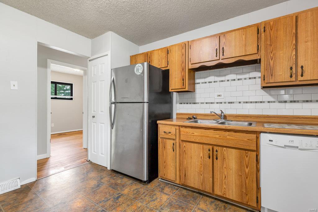 1040 S Waterford Drive