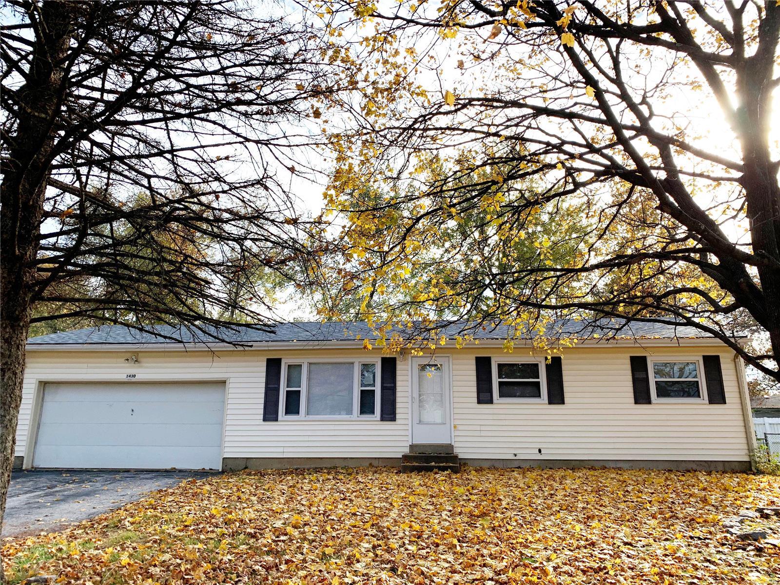 1430 Broadlawns Lane