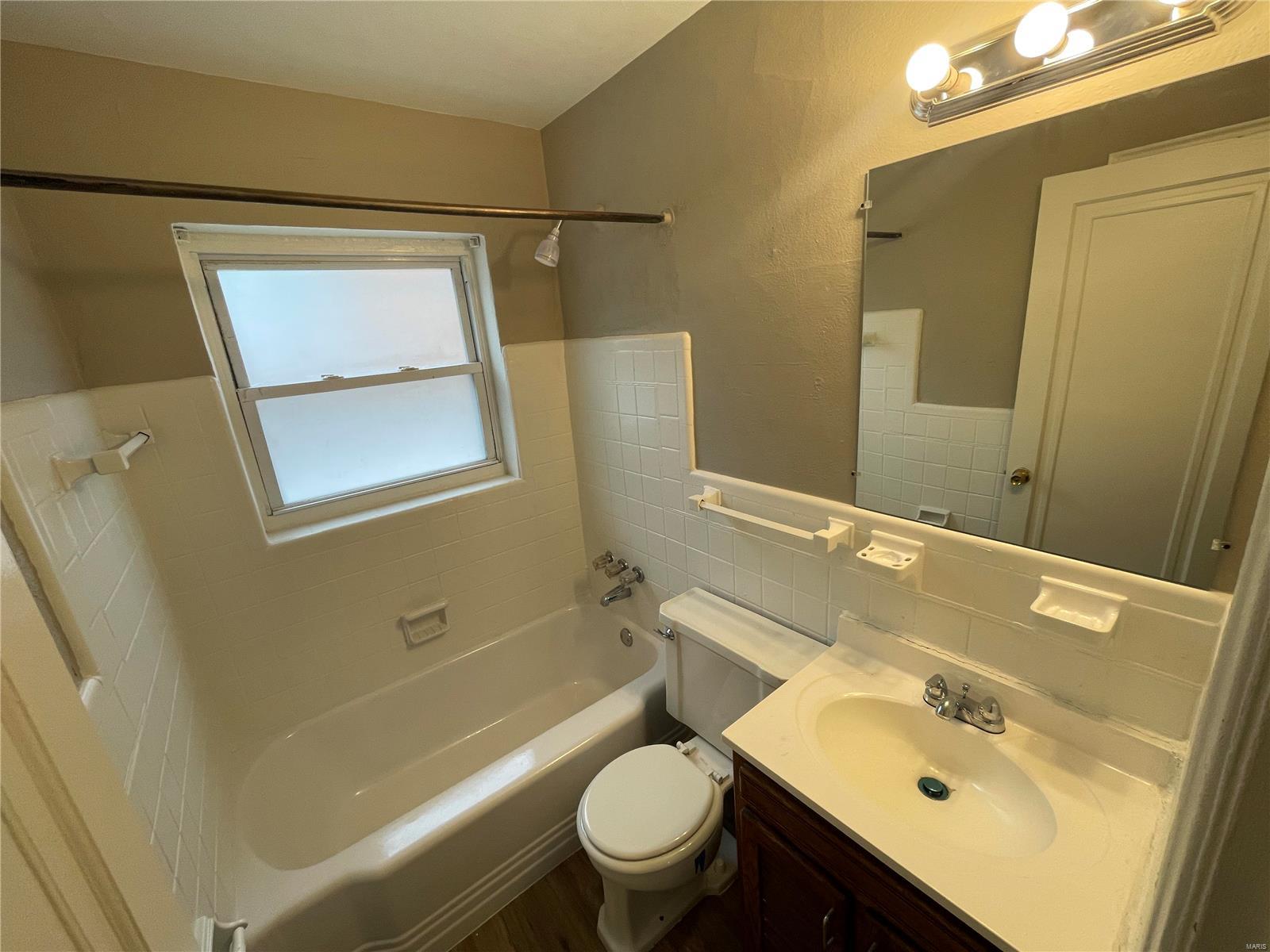 6937 Glenmore Avenue