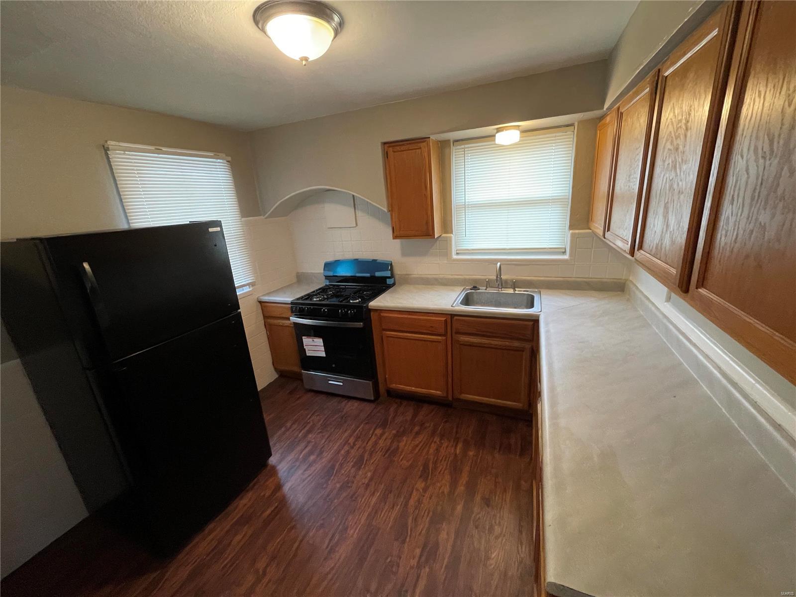 6937 Glenmore Avenue