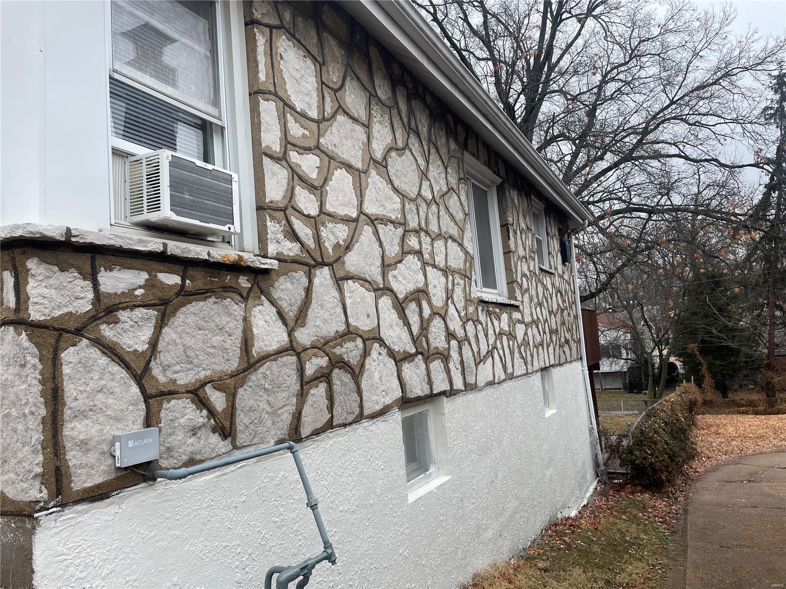 6937 Glenmore Avenue