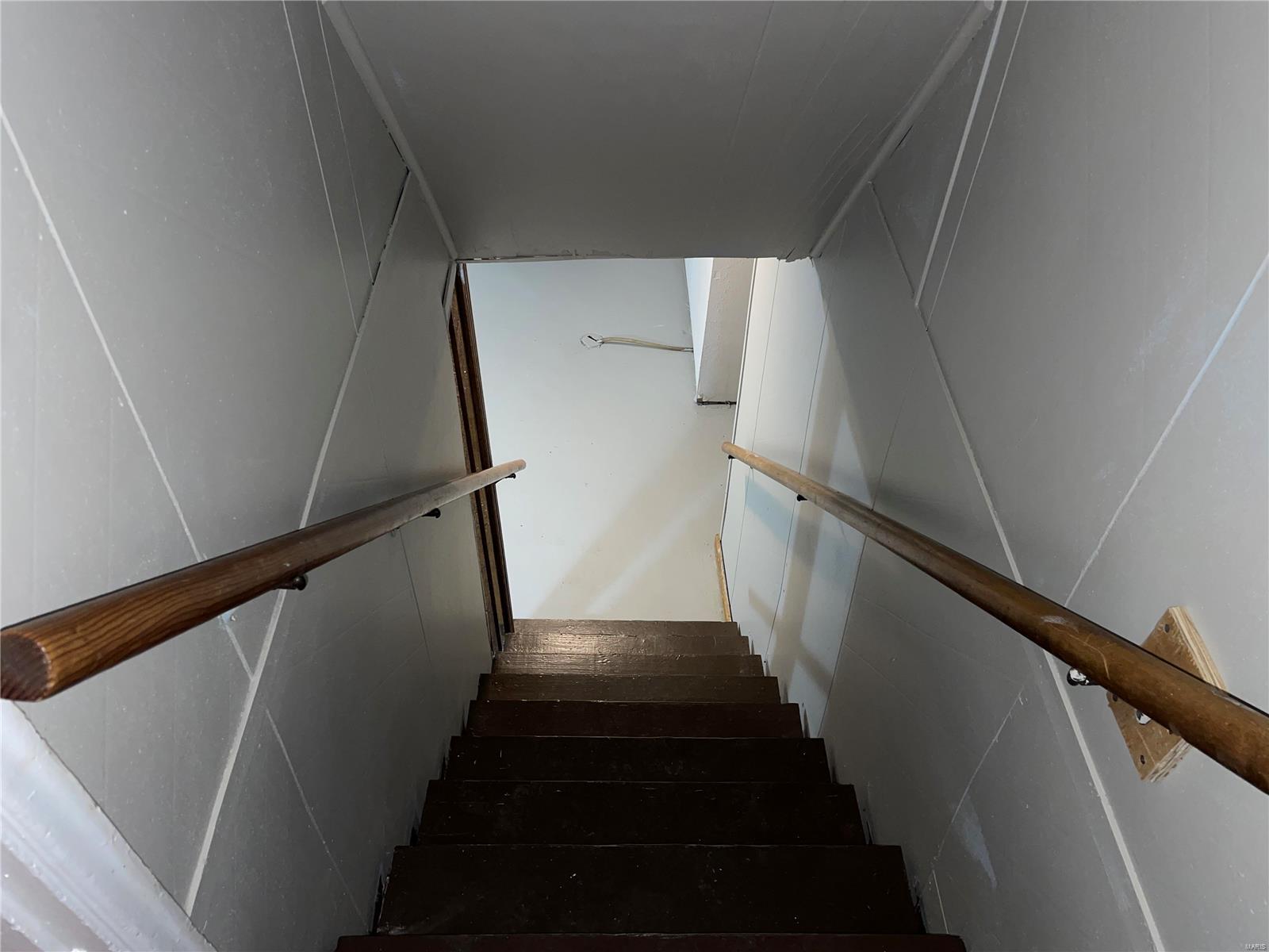 6937 Glenmore Avenue