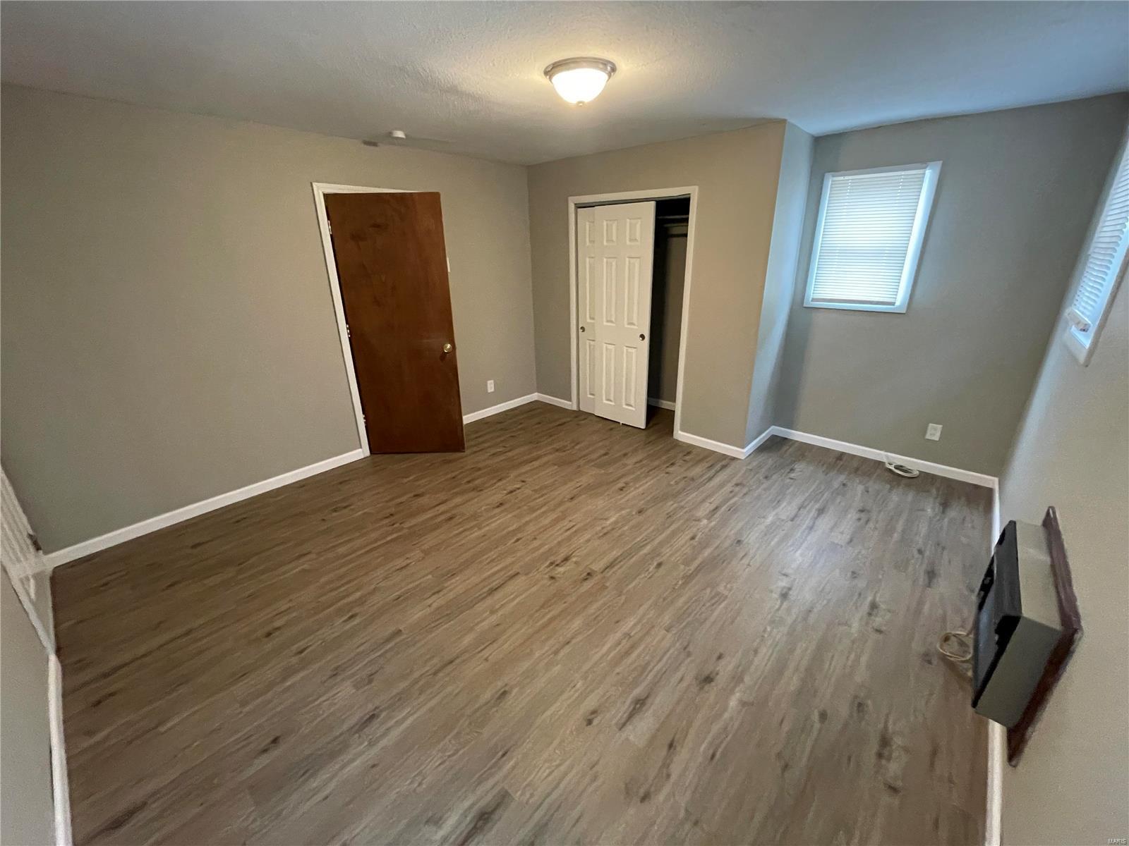 6937 Glenmore Avenue