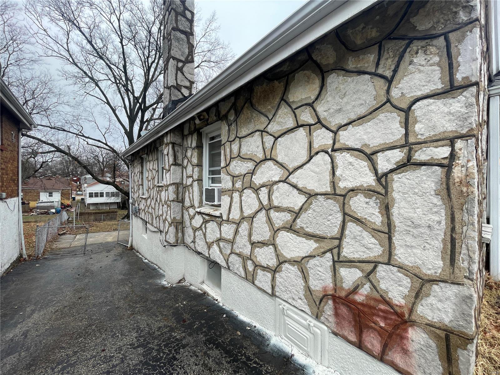 6937 Glenmore Avenue