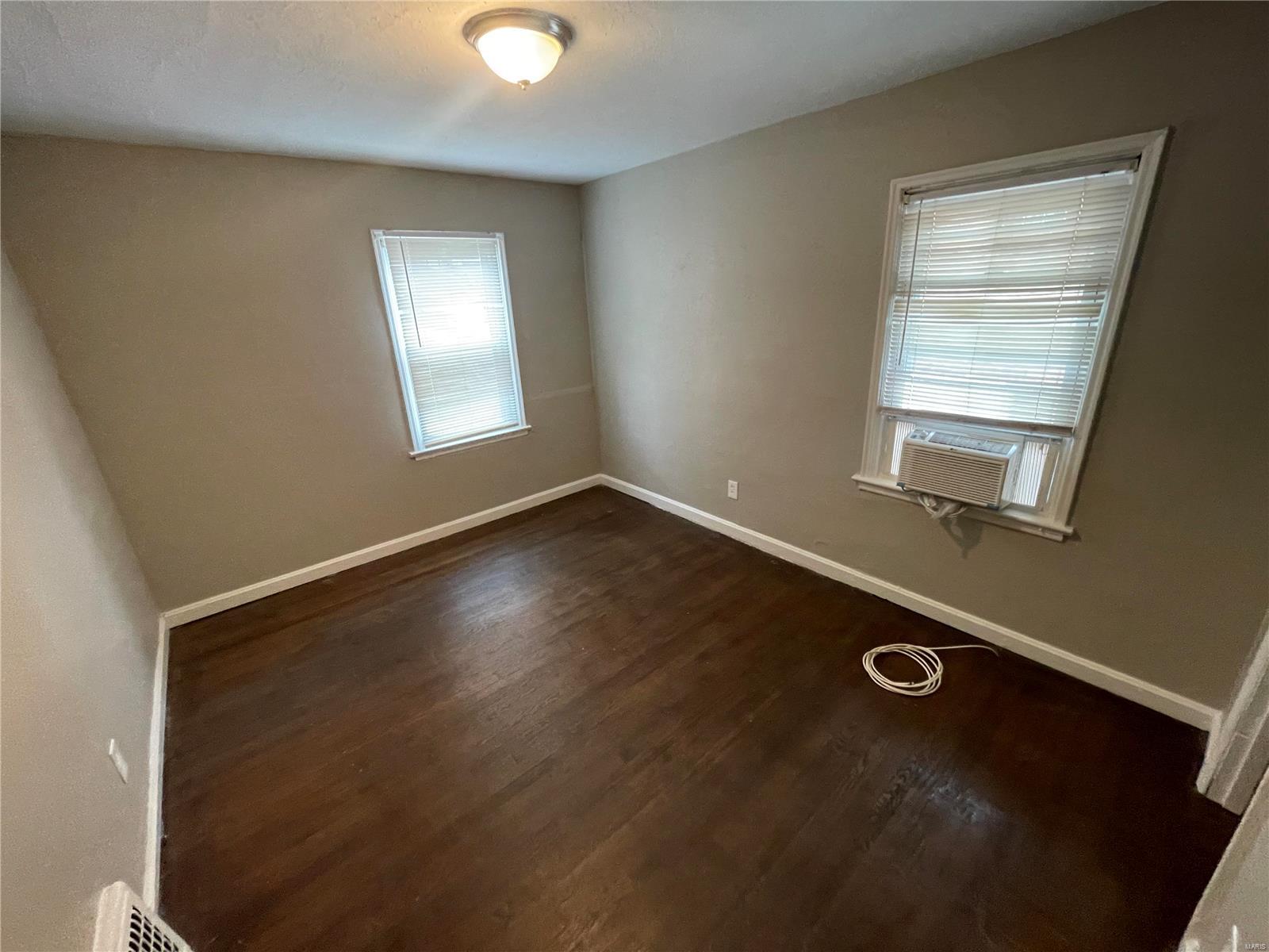 6937 Glenmore Avenue