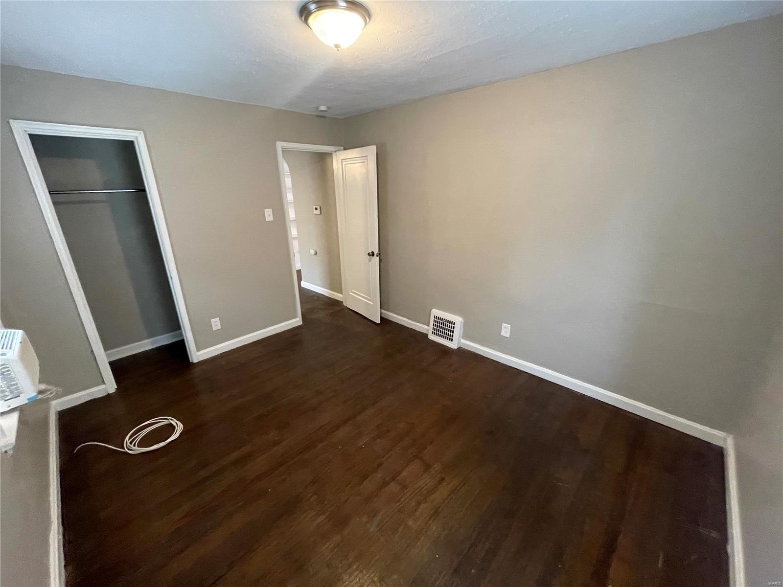 6937 Glenmore Avenue