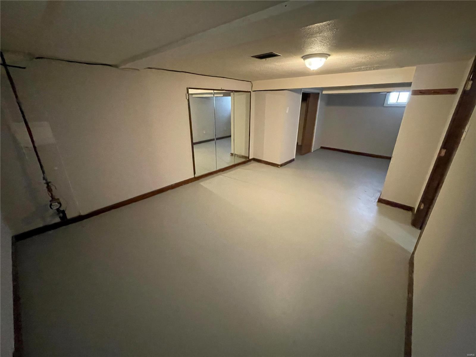 6937 Glenmore Avenue