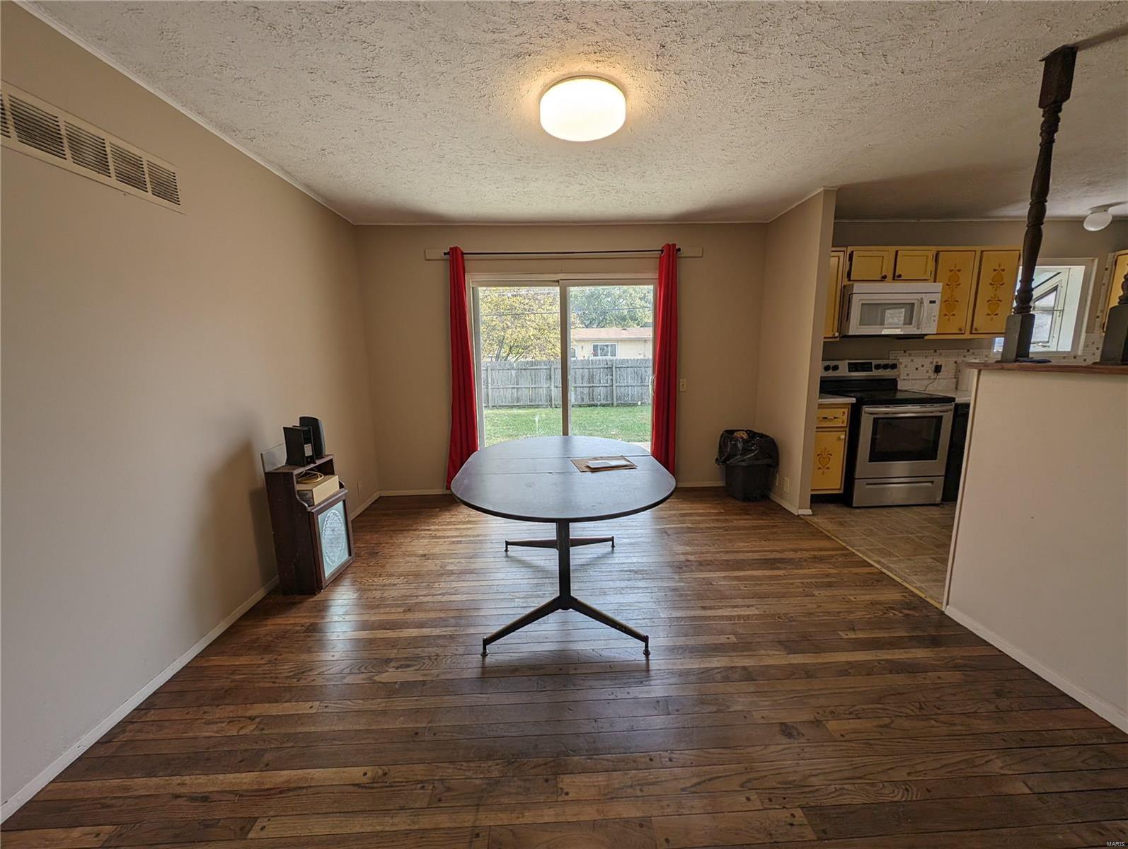 2186 Aristocrat Drive