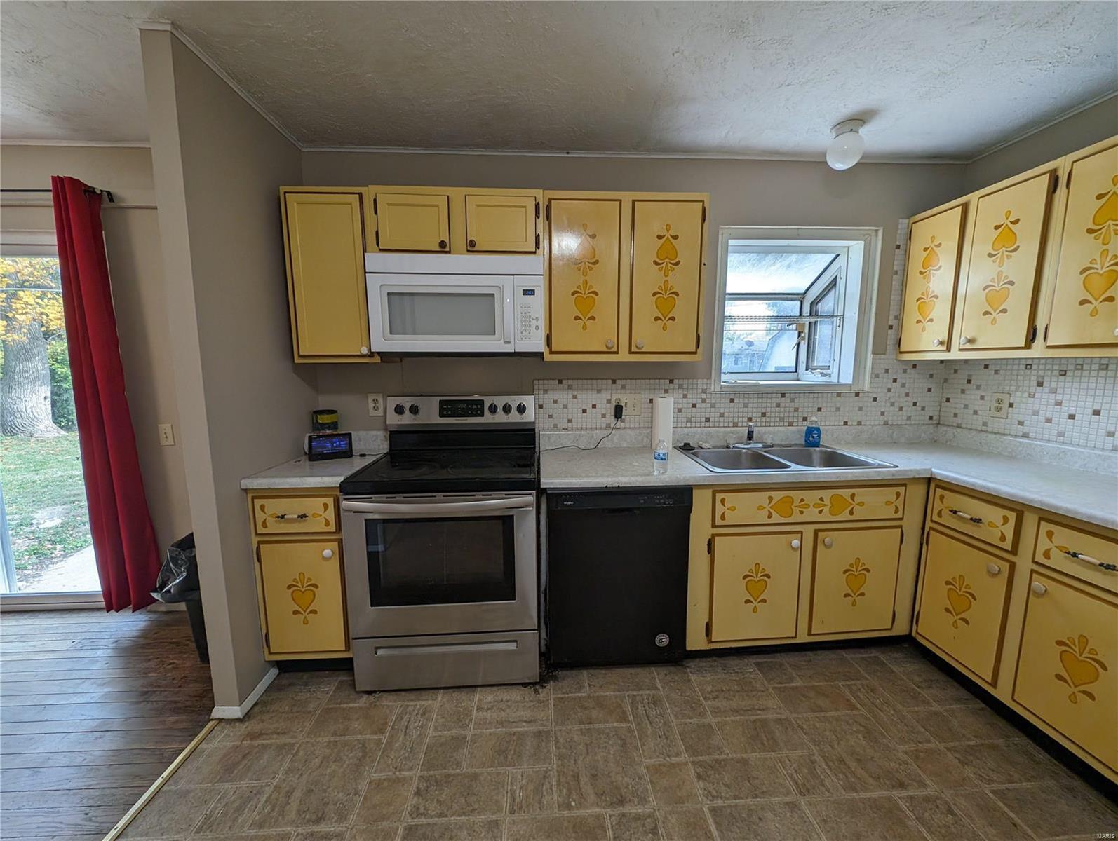 2186 Aristocrat Drive