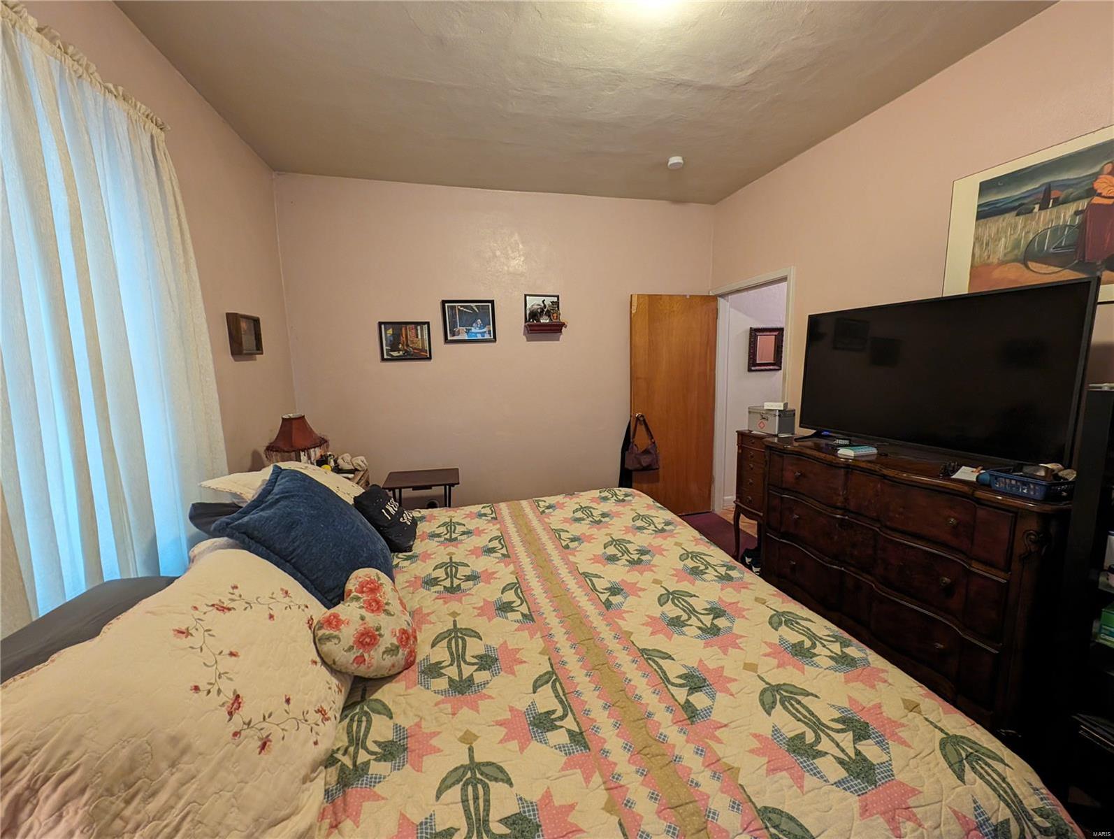 9009 Sherland Avenue