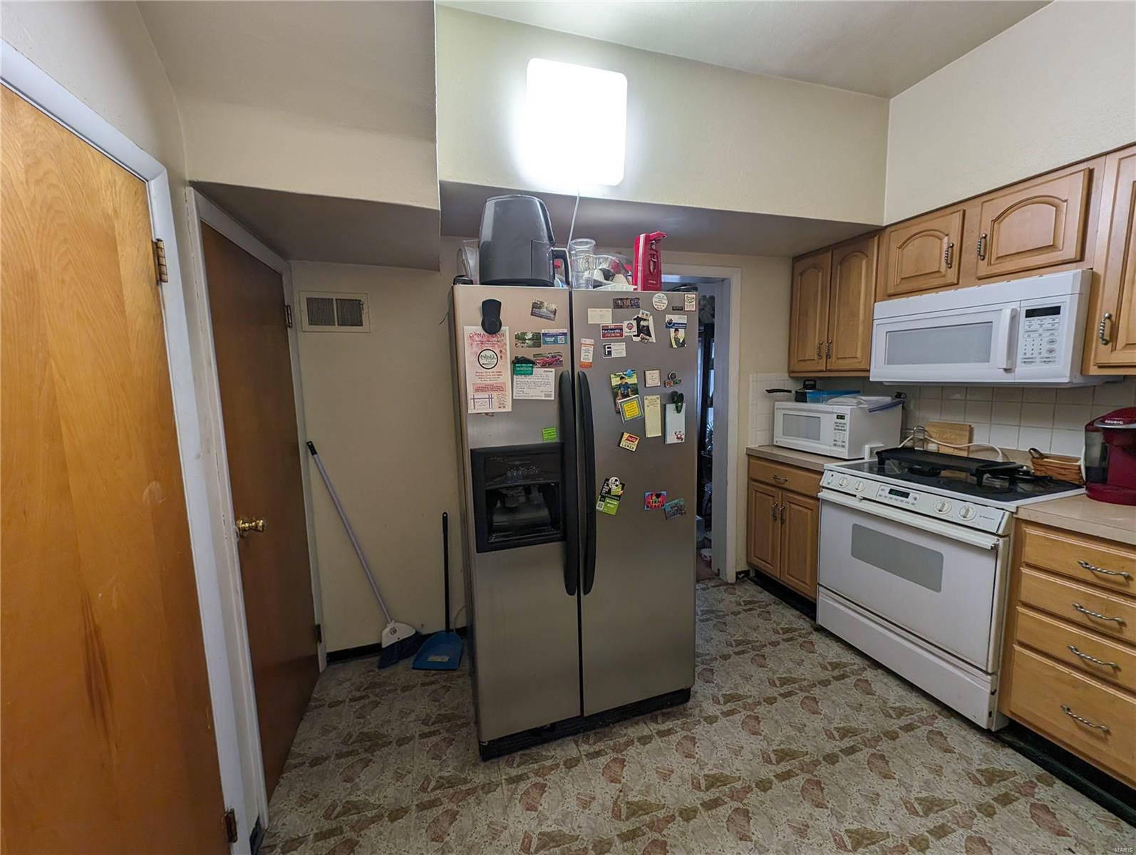 9009 Sherland Avenue