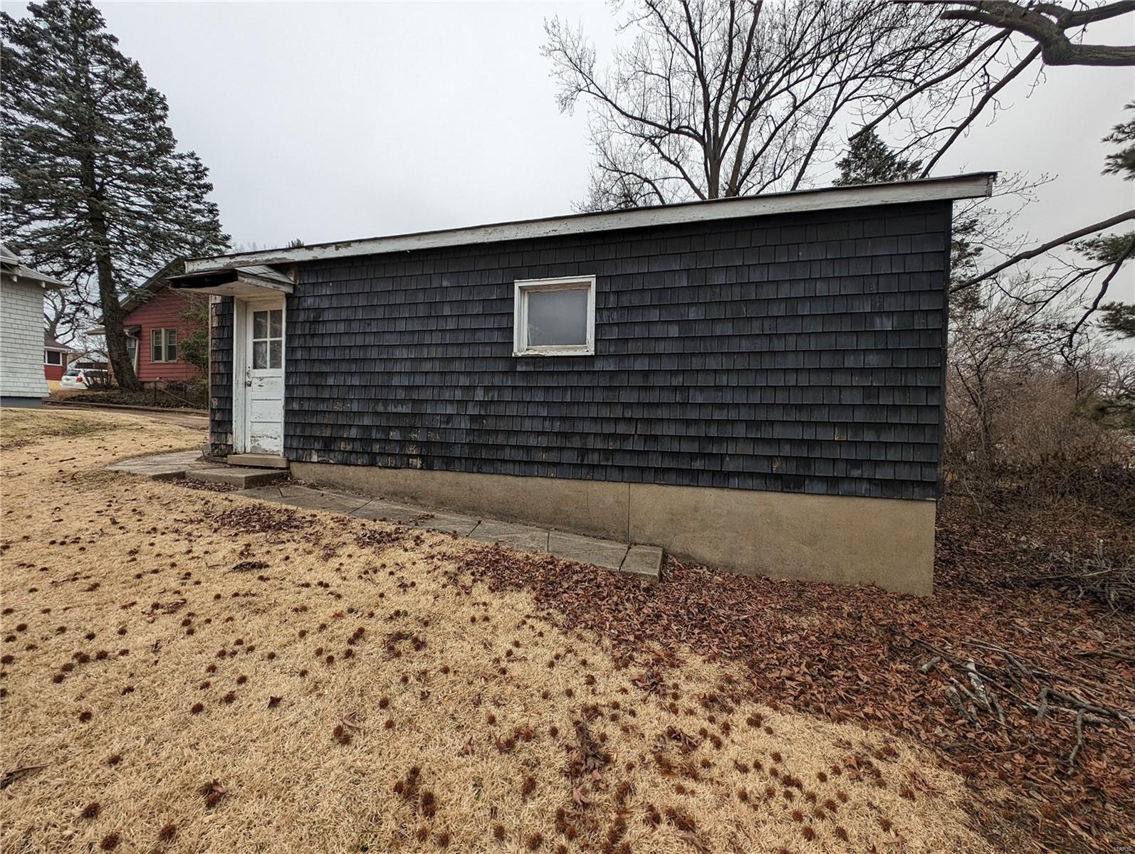 9009 Sherland Avenue