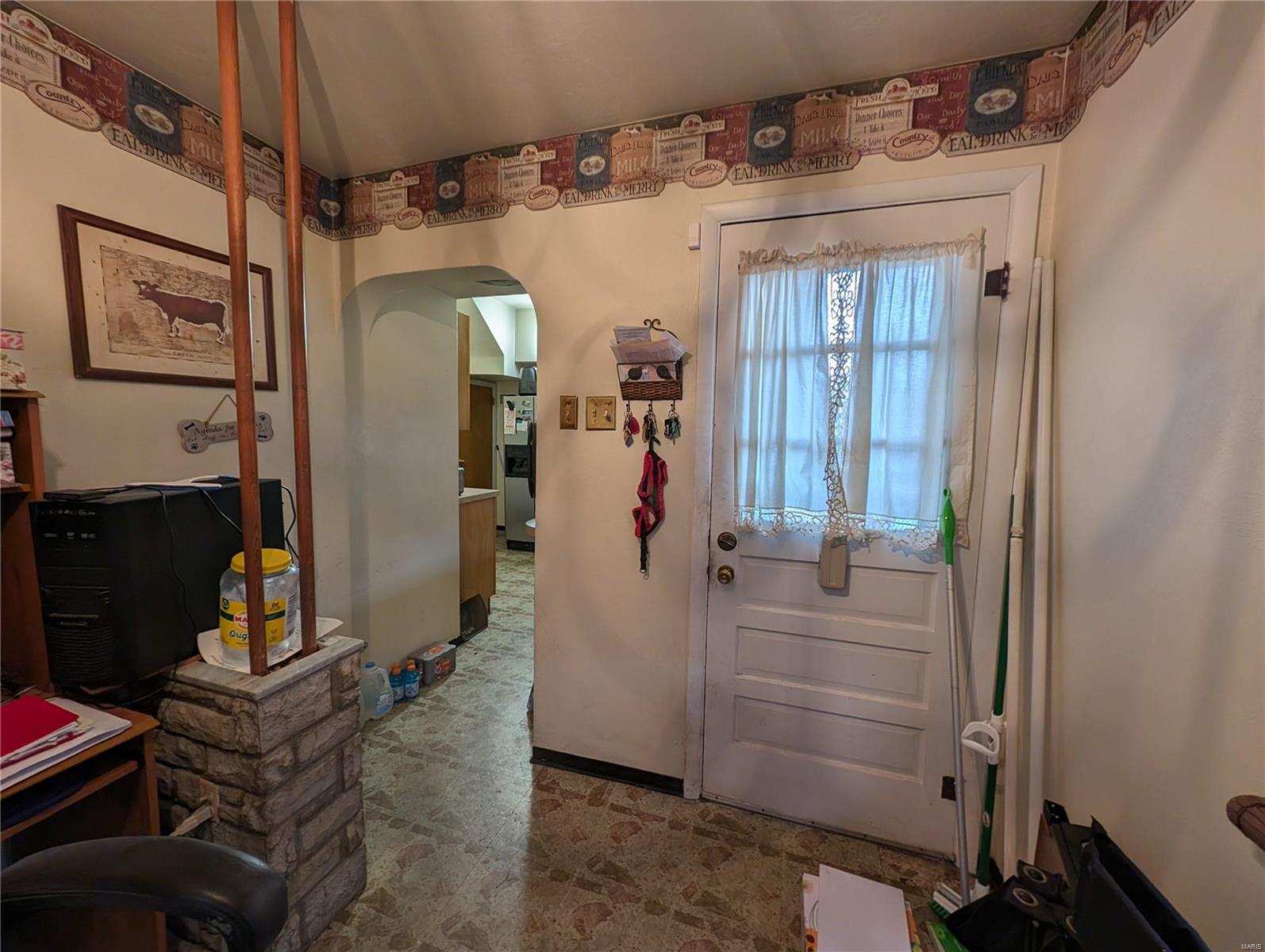 9009 Sherland Avenue