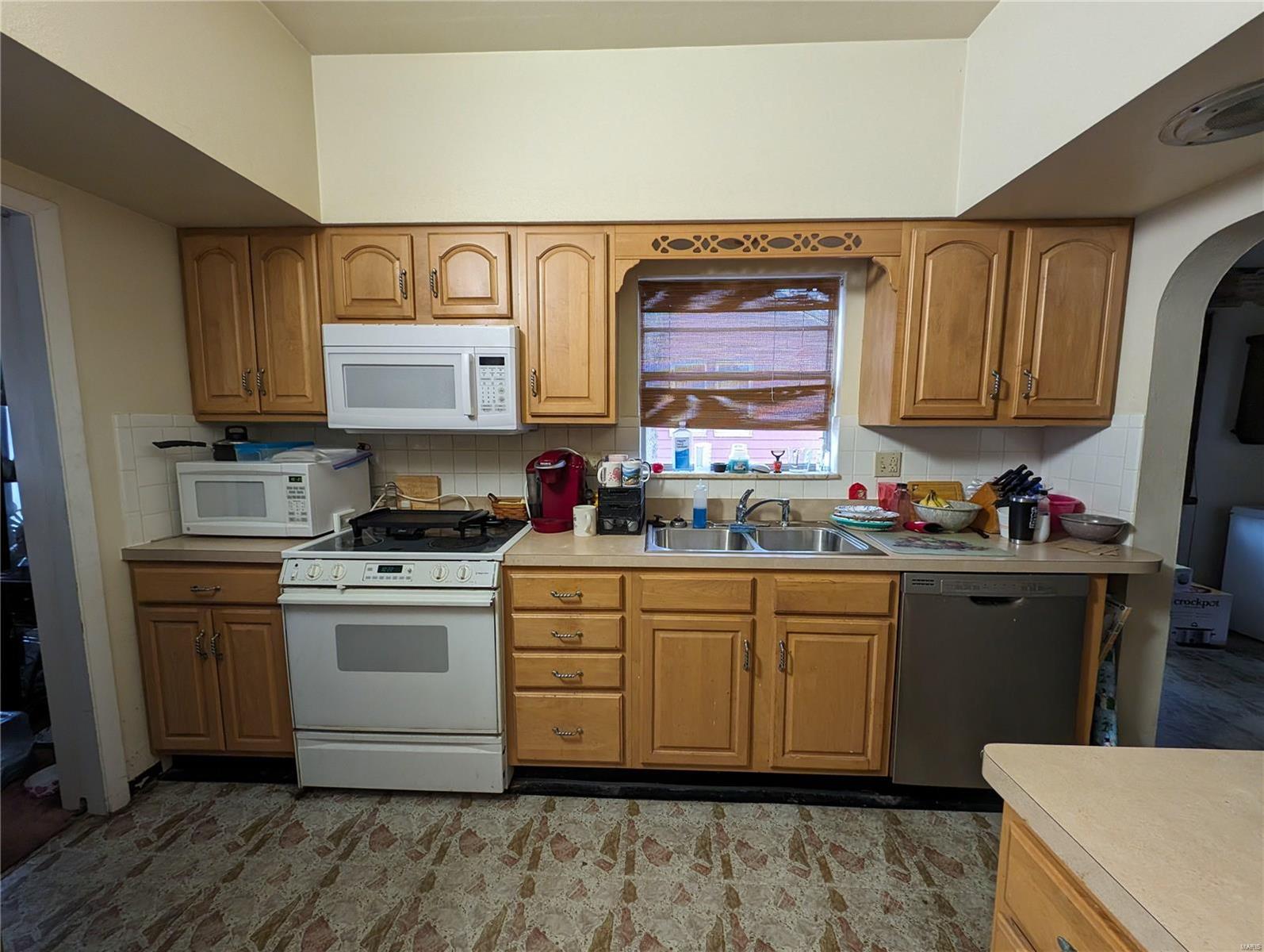 9009 Sherland Avenue