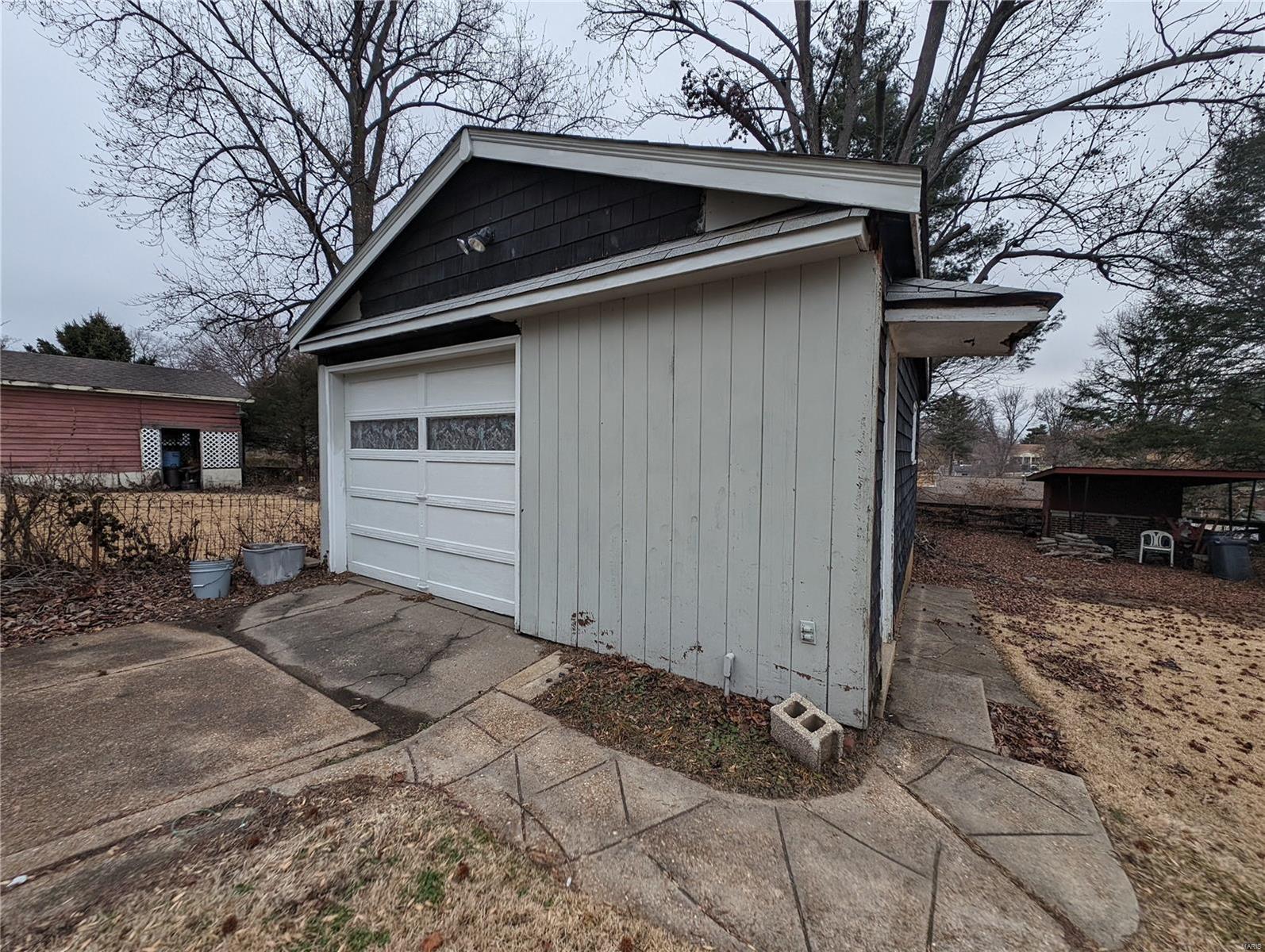 9009 Sherland Avenue