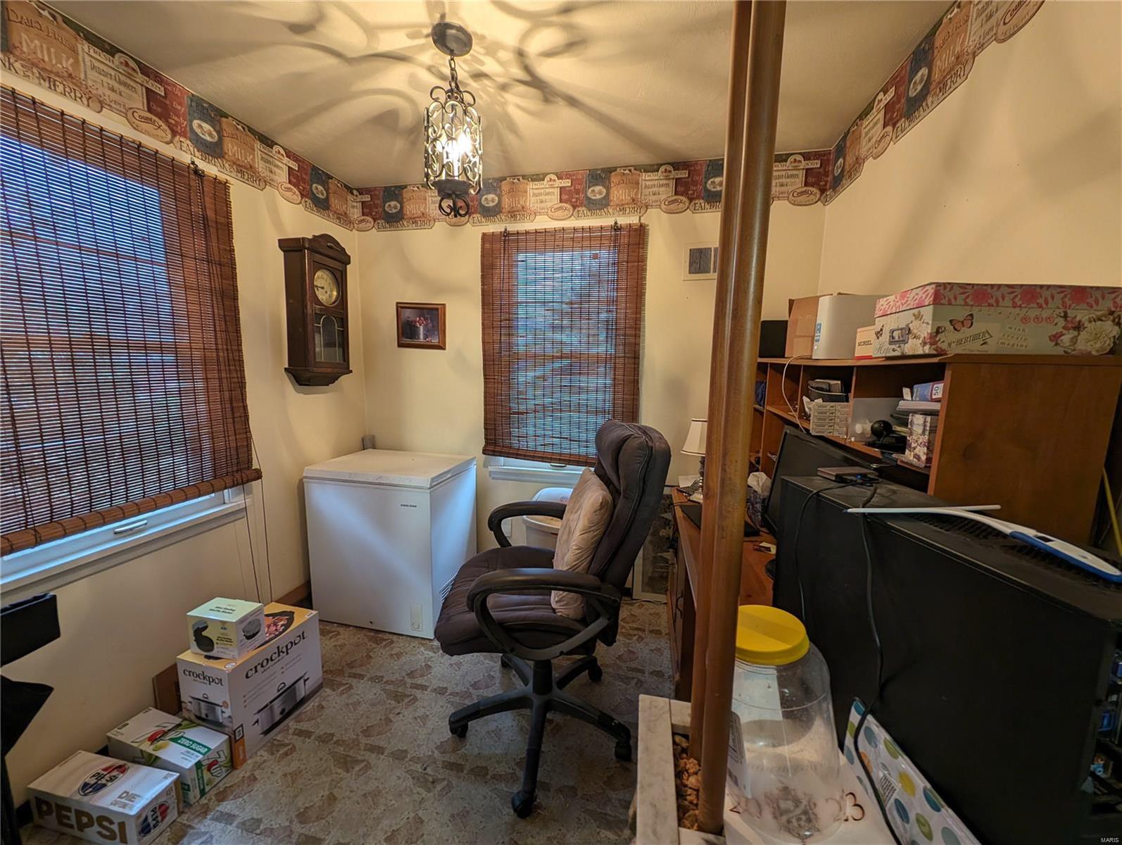 9009 Sherland Avenue