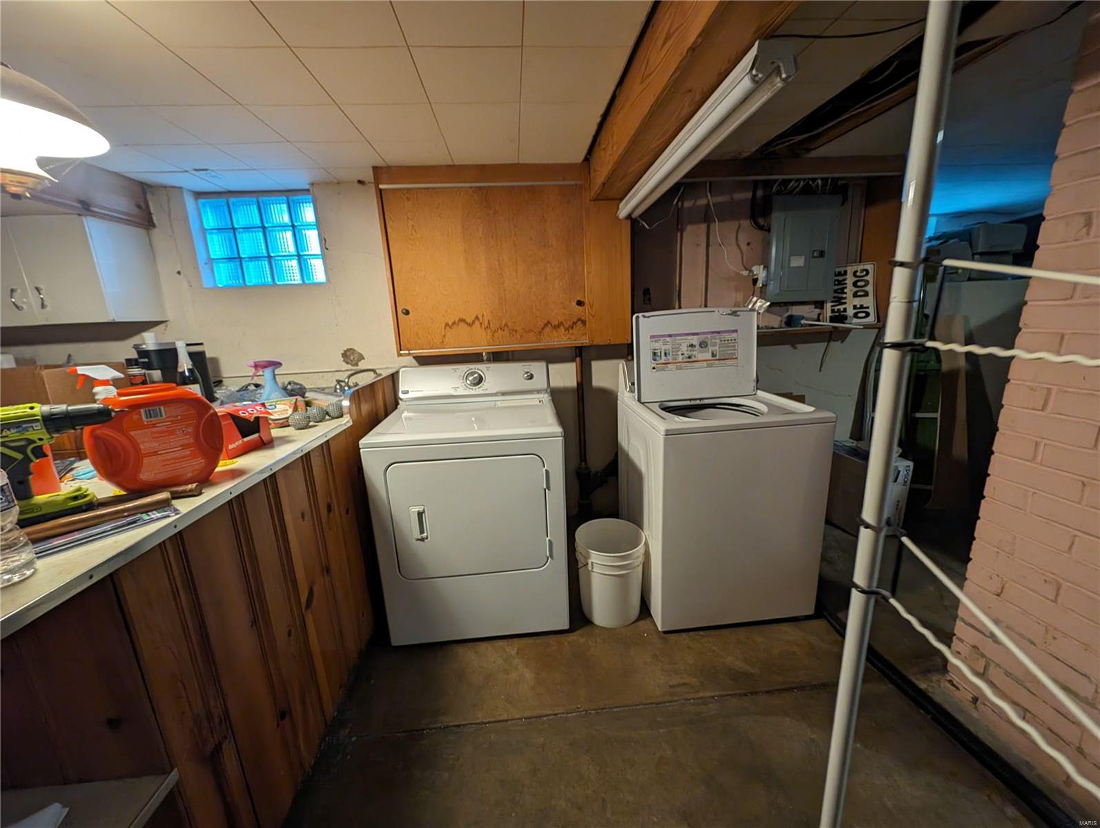 9009 Sherland Avenue