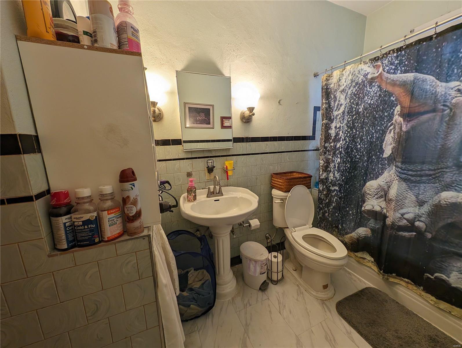 9009 Sherland Avenue