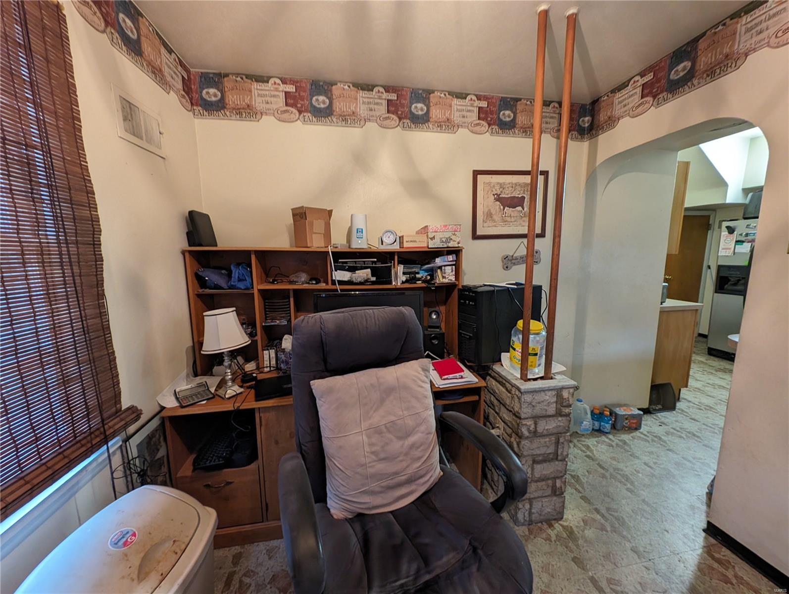 9009 Sherland Avenue