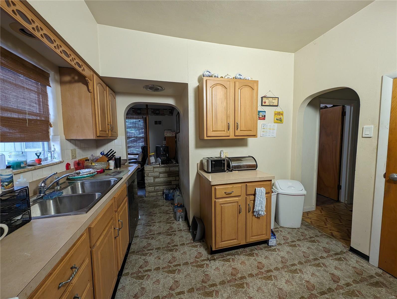 9009 Sherland Avenue