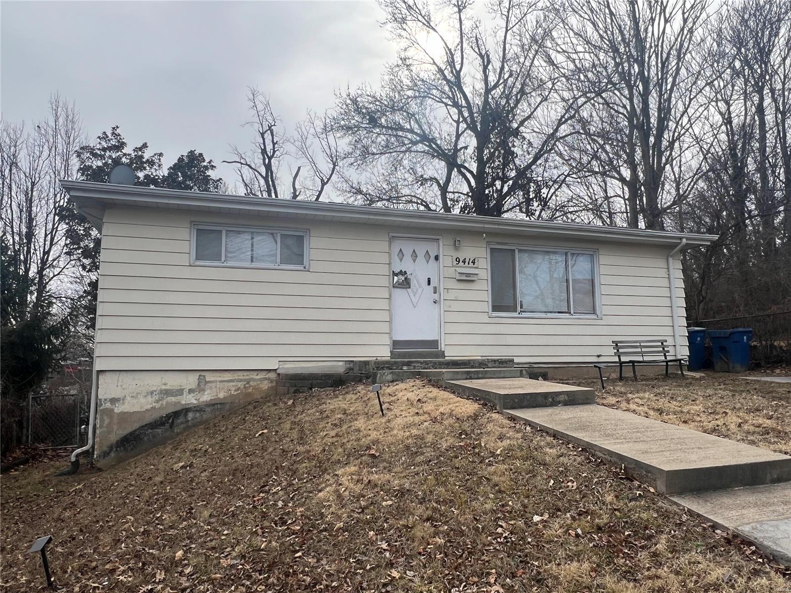9414 Minerva Avenue