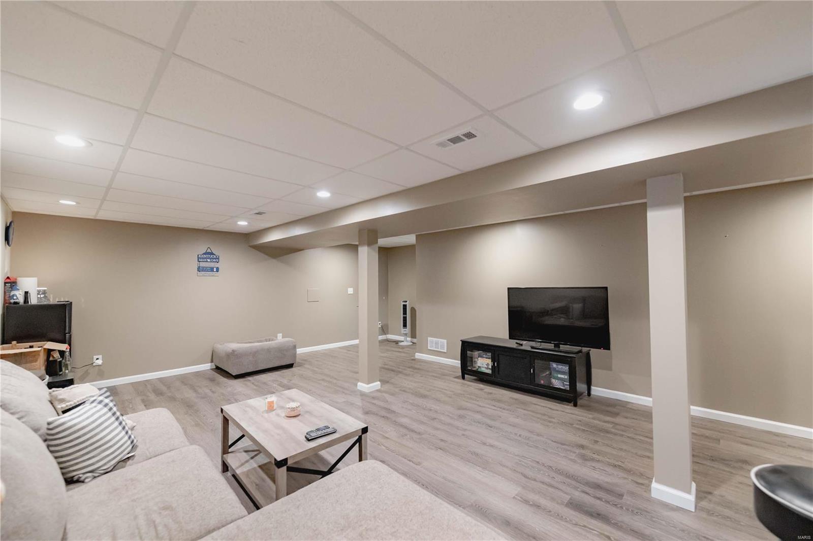 524 Briar Meadows Court