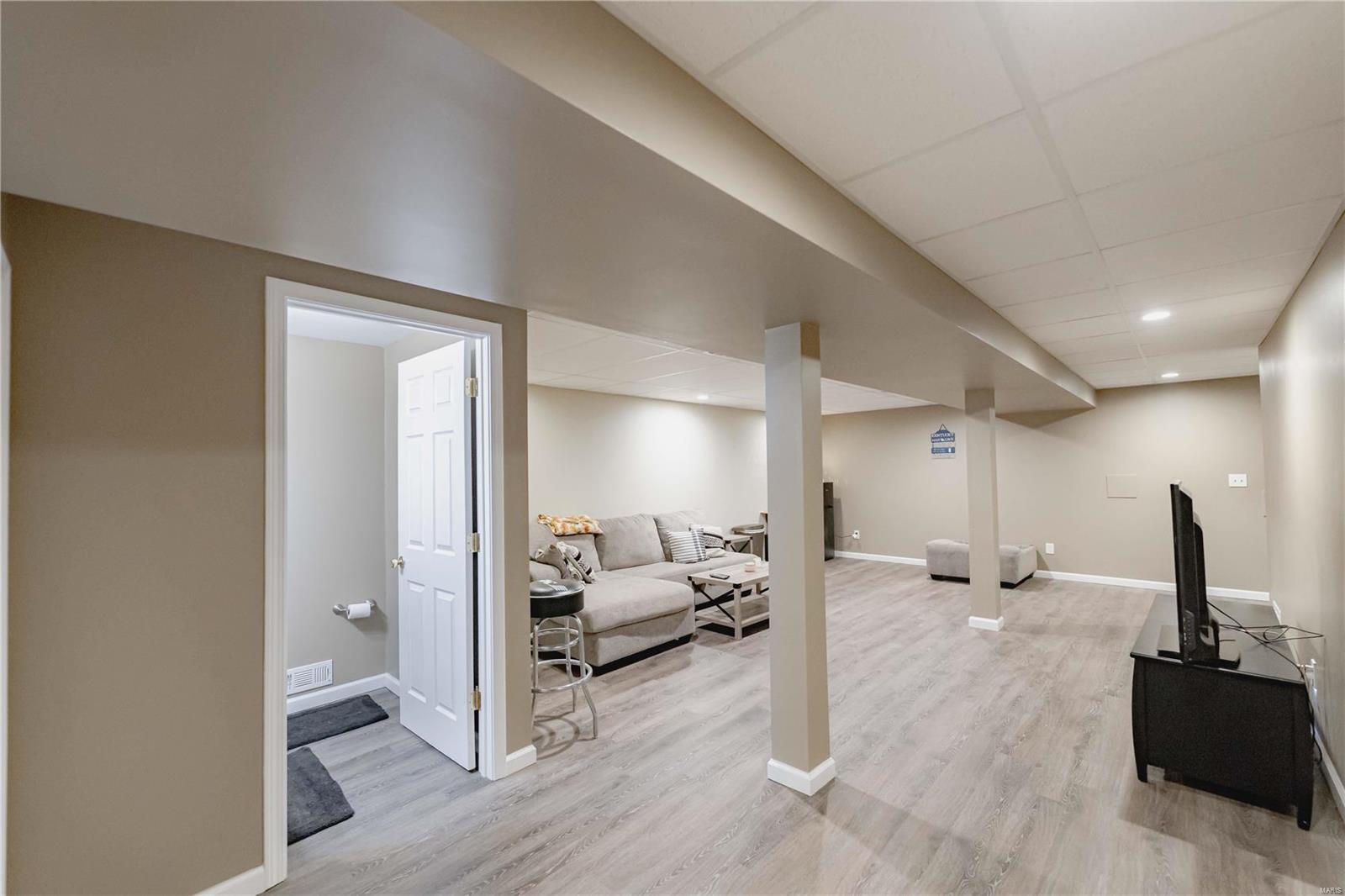 524 Briar Meadows Court