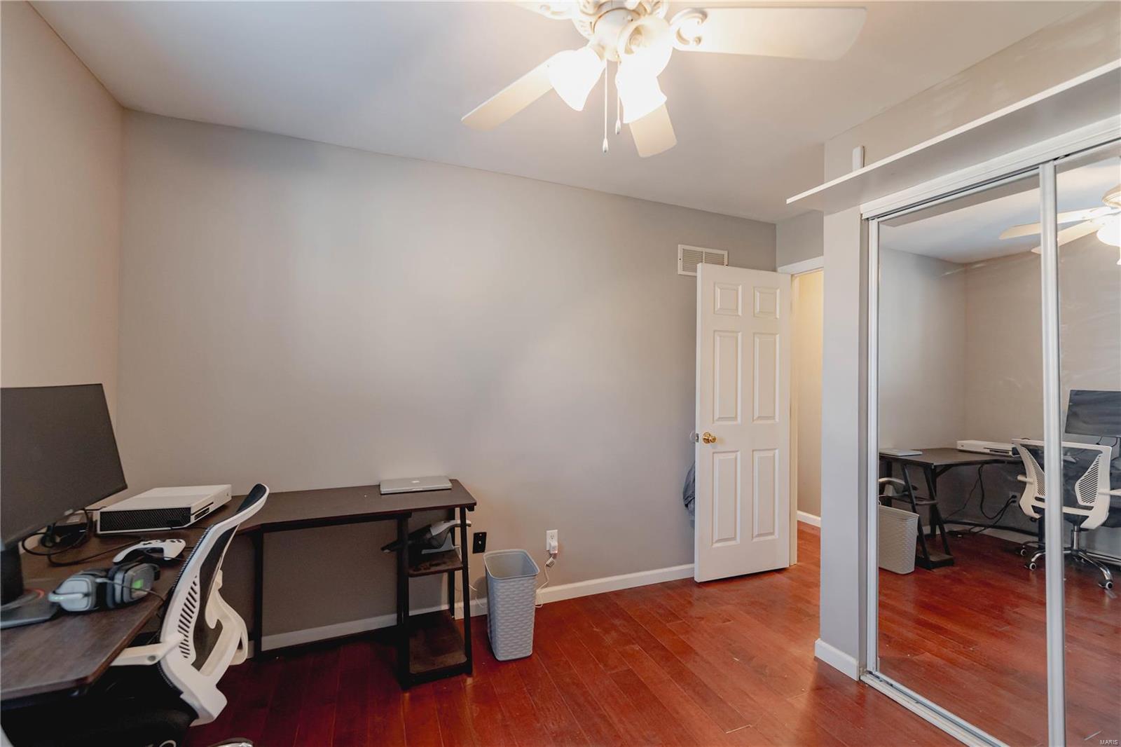 524 Briar Meadows Court