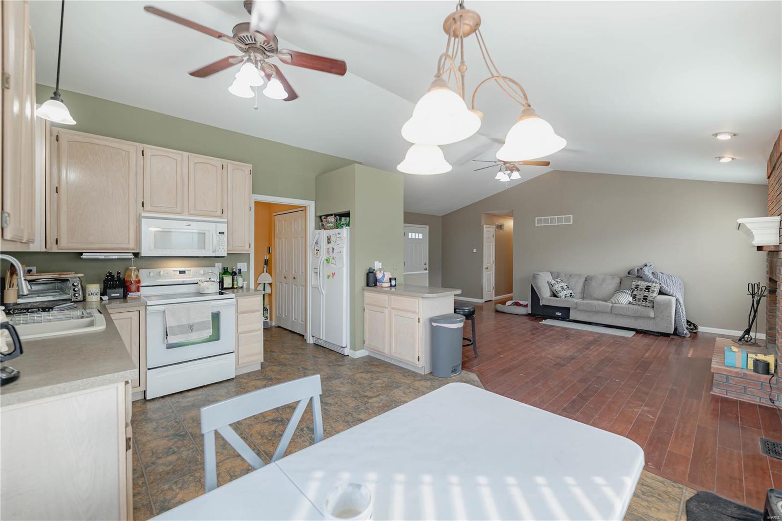 524 Briar Meadows Court