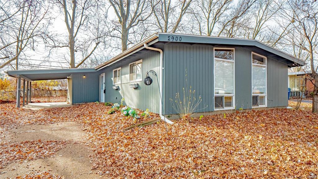 2900 Holiday Hill Drive