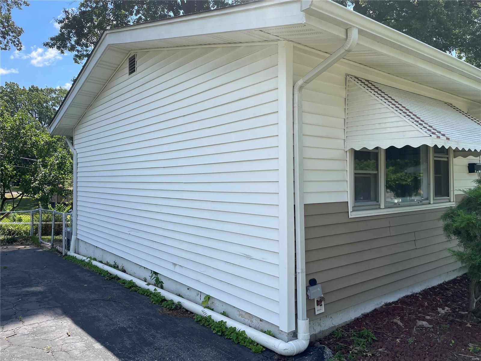 3592 Valleywood Drive