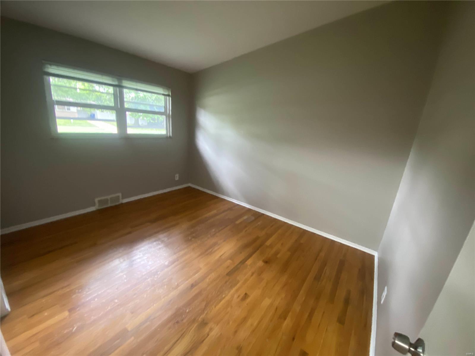 2045 Thunderbird Avenue