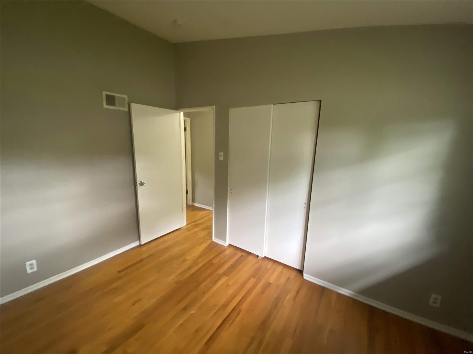 2045 Thunderbird Avenue