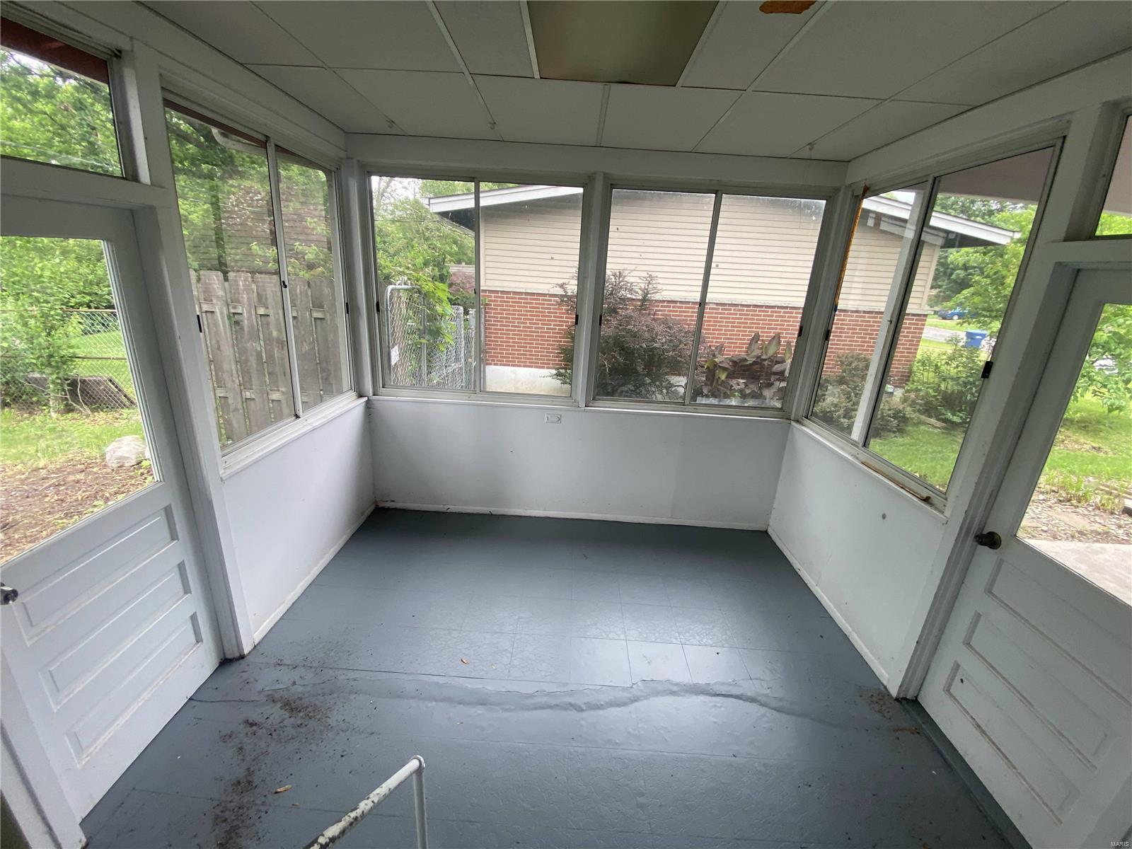 2045 Thunderbird Avenue