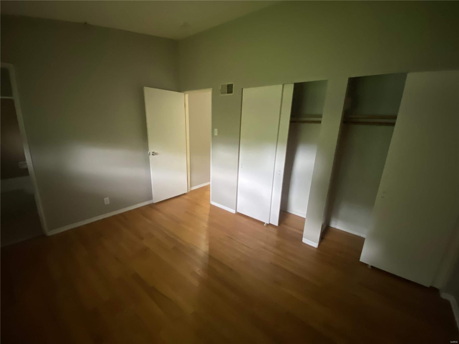 2045 Thunderbird Avenue