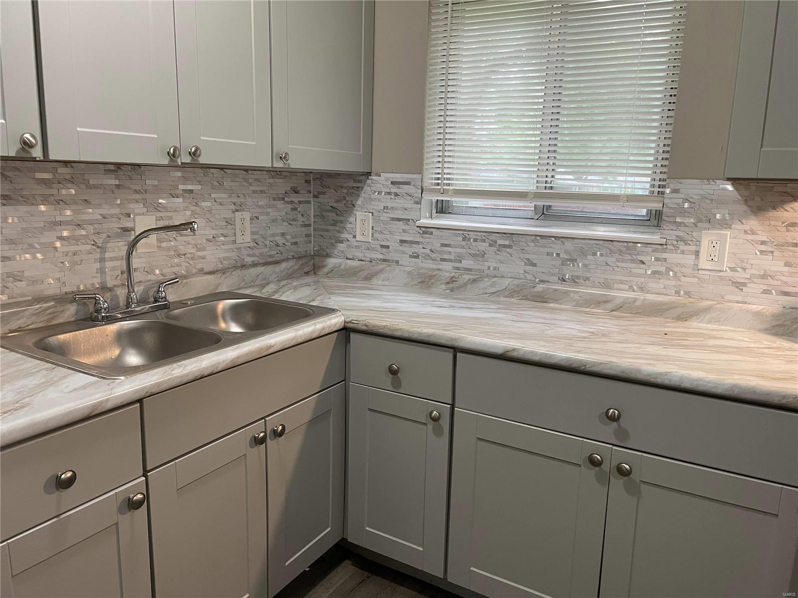 1508 Farmview Avenue