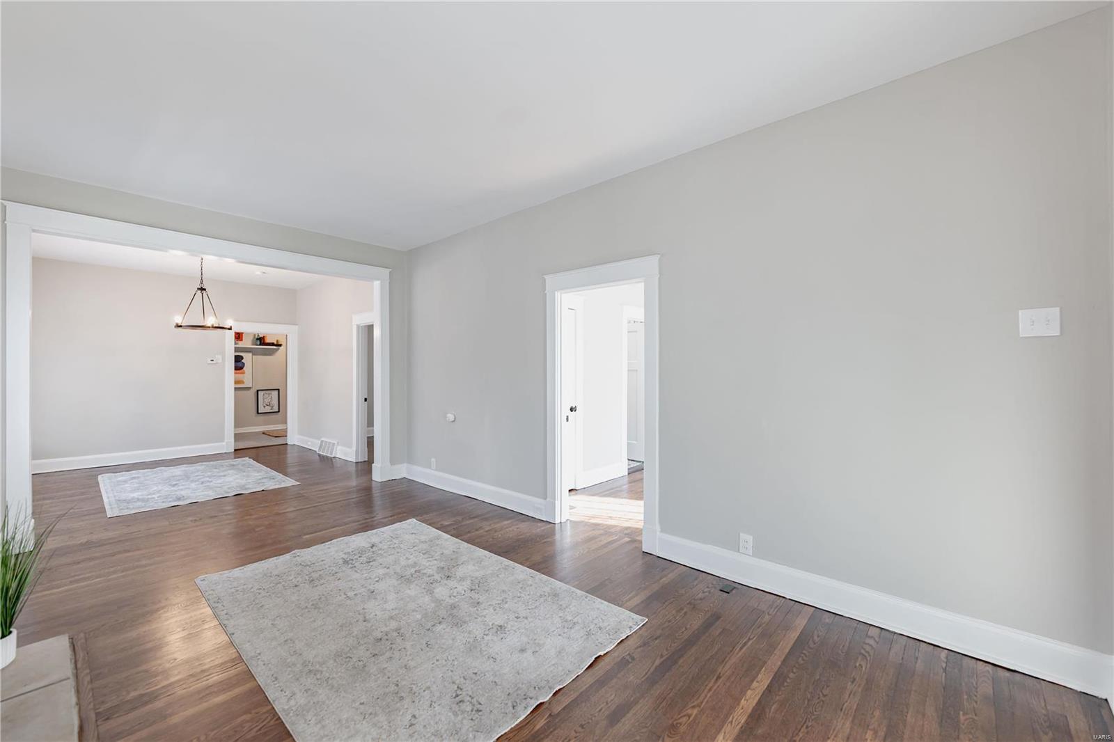 6021 S Kingshighway Boulevard