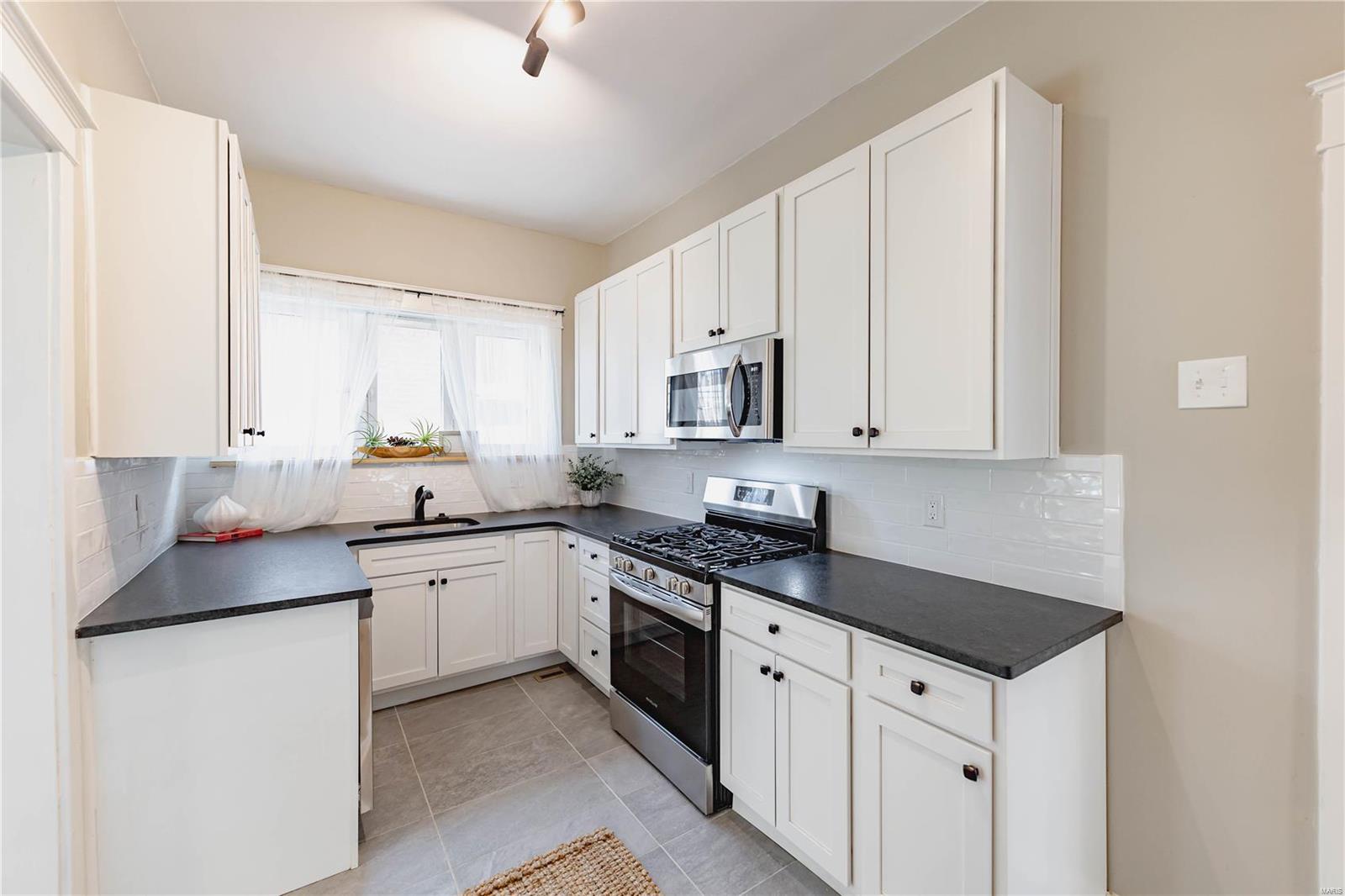 6021 S Kingshighway Boulevard