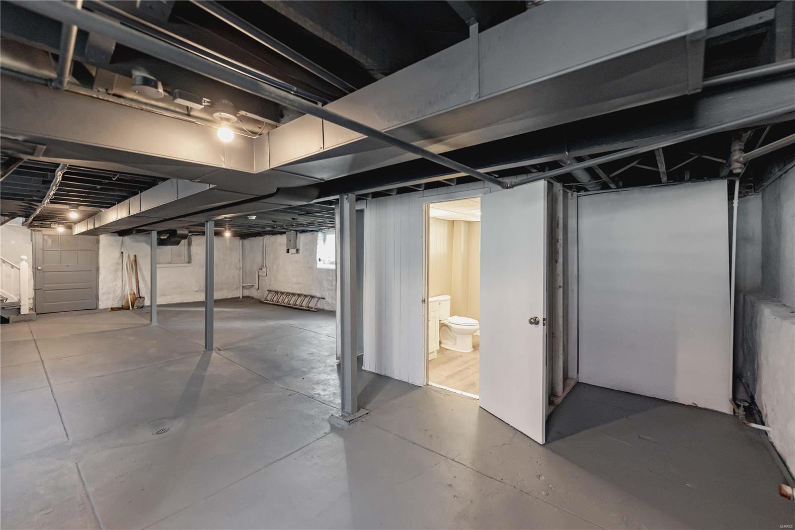 6021 S Kingshighway Boulevard