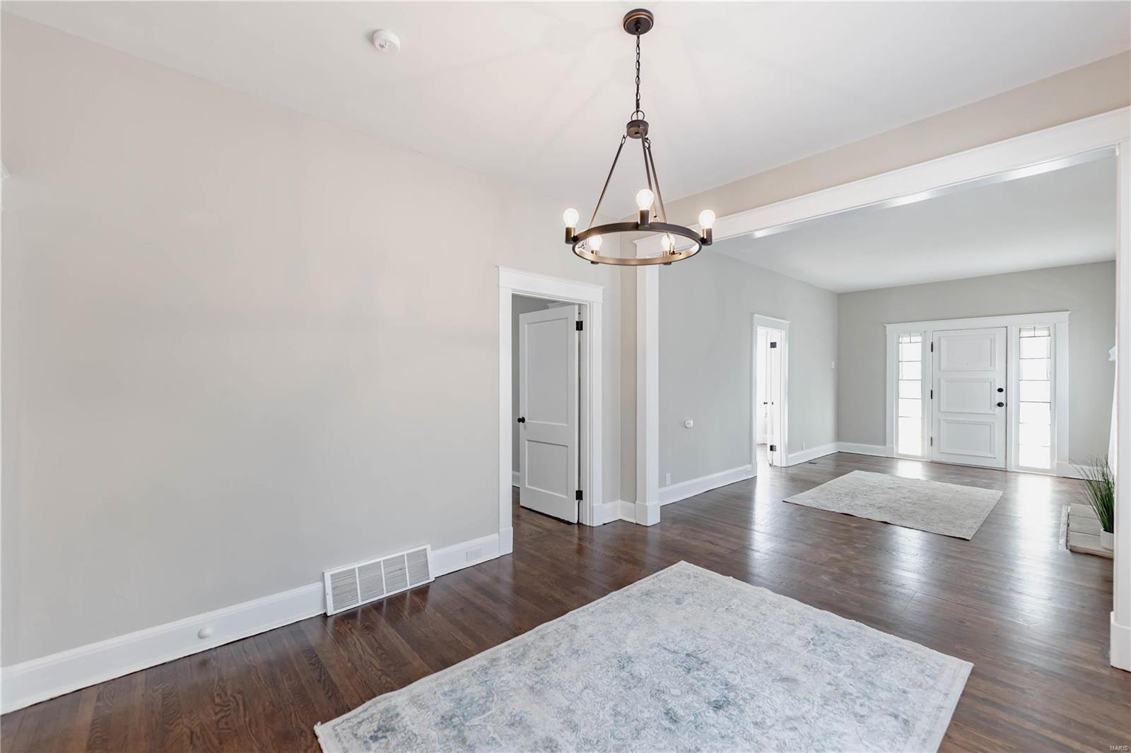 6021 S Kingshighway Boulevard