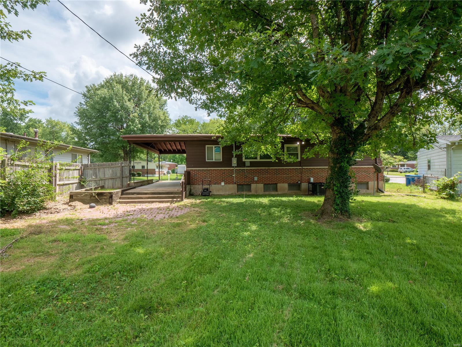 9715 Glen Owen Drive