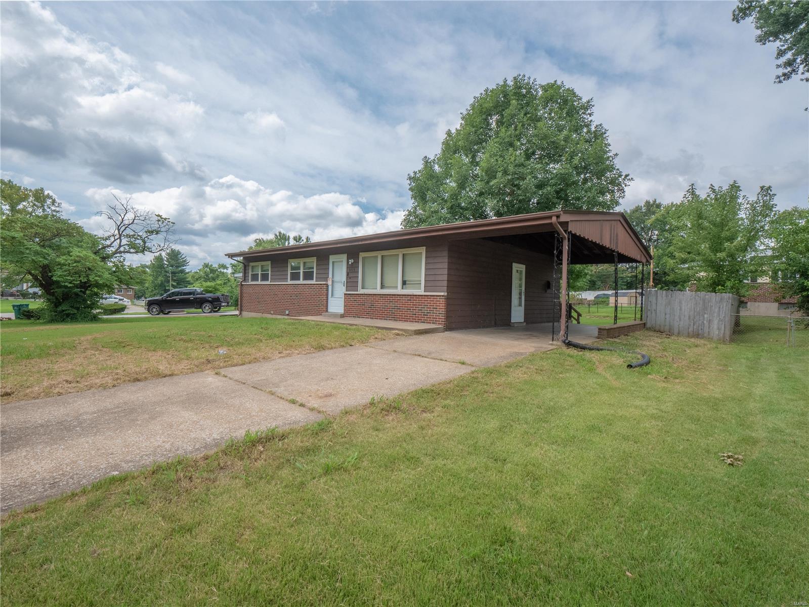 9715 Glen Owen Drive