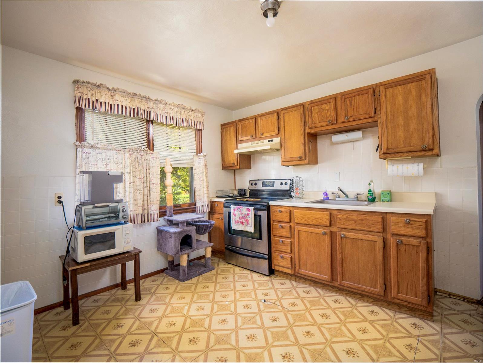 12508 Hillview Drive