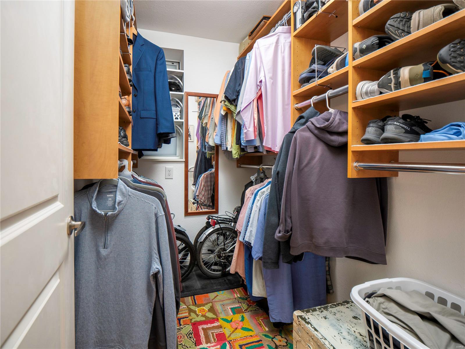 5360 Pershing Avenue Unit: 1A