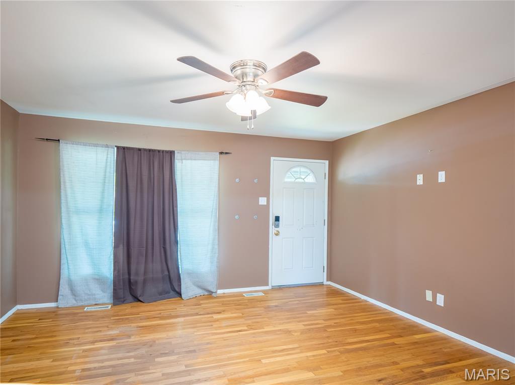 2343 La Madera Lane