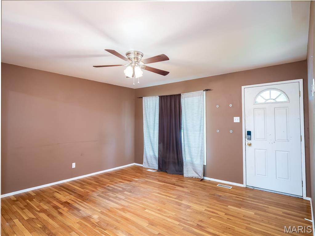 2343 La Madera Lane